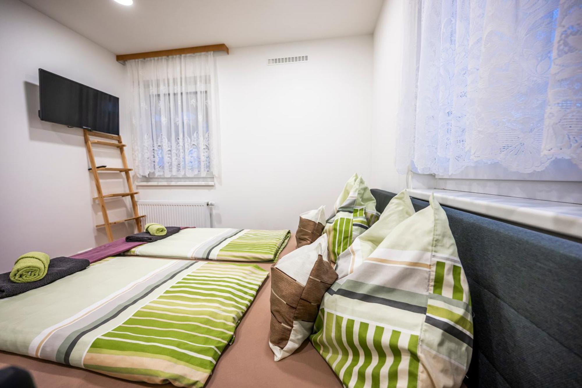Die Schlafstube - Bed & Breakfast Zeltweg Exterior foto